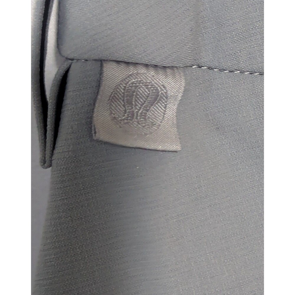EUC - Lululemon Mens Commission Classic Fit Gray Golf Shorts Sz 33 x 9" - Picture 7 of 8